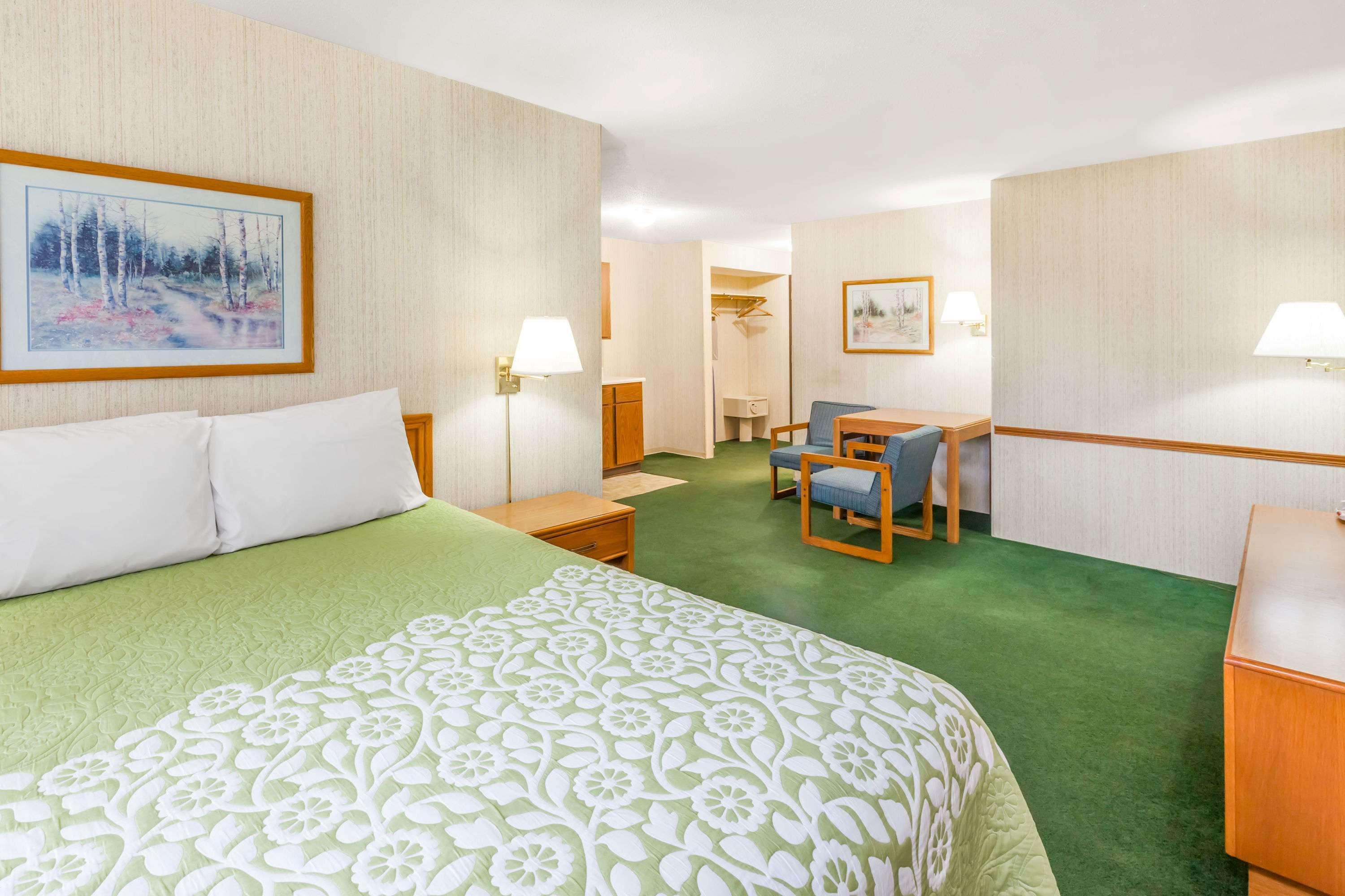 Days Inn By Wyndham Alpena Exterior foto